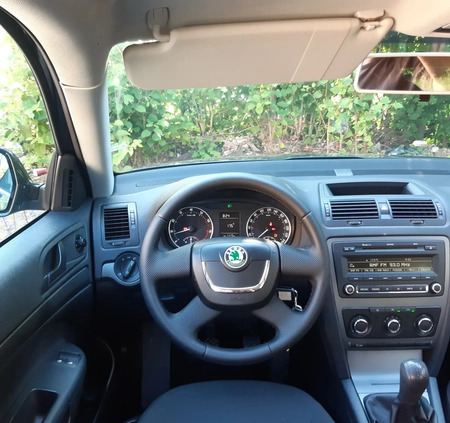Skoda Octavia cena 24000 przebieg: 101000, rok produkcji 2012 z Prusice małe 121